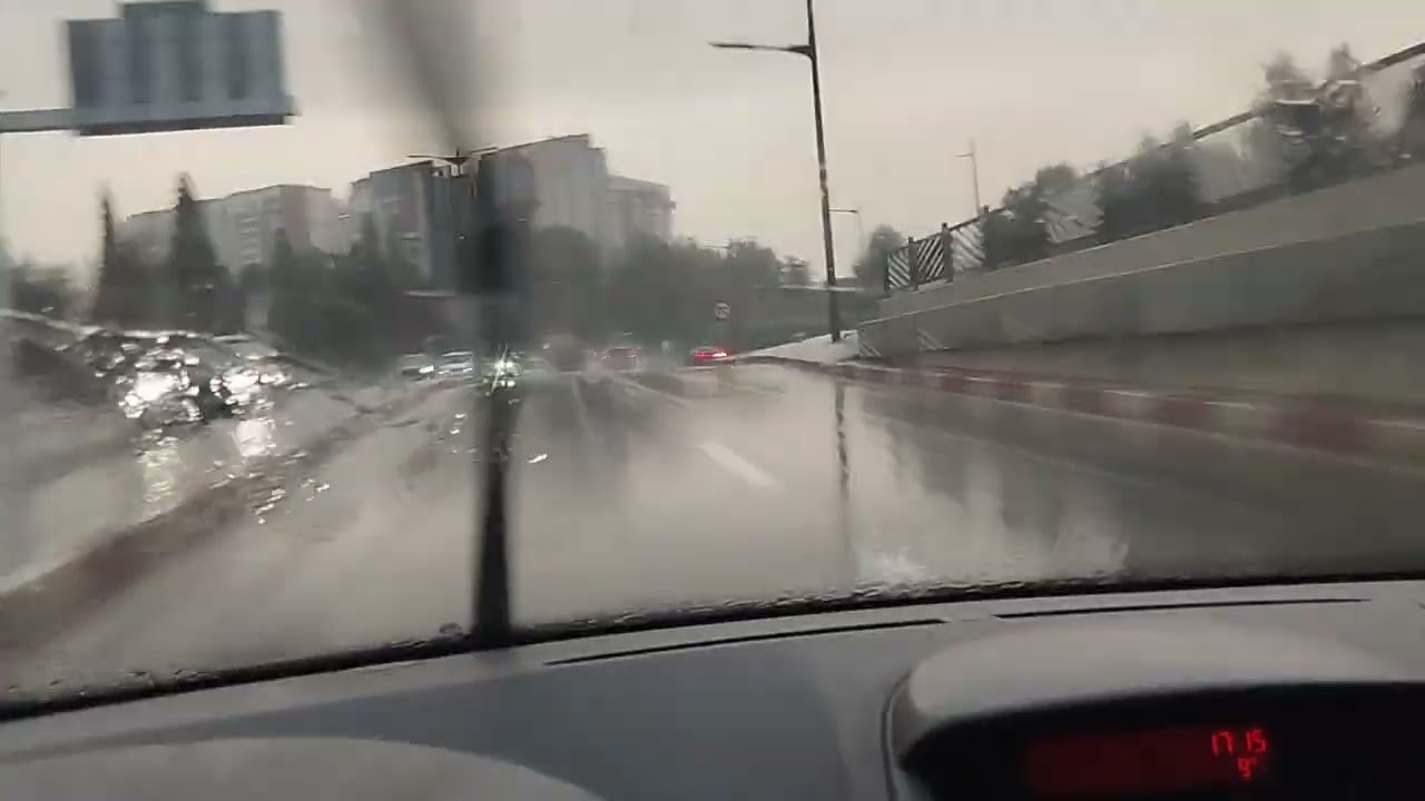 امطار غزيرة في العاصمة مدينة الشراقة2025.12.26