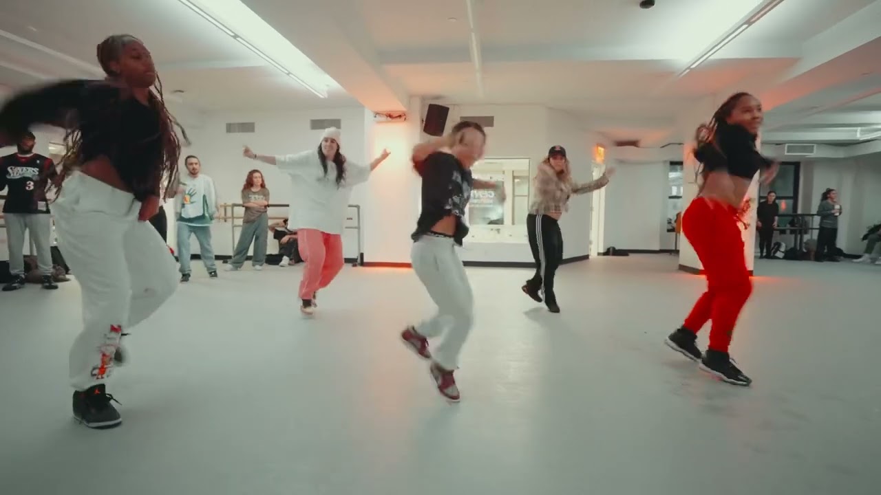Ella Mai ft. Usher “Don’t Waste My Time” choreography