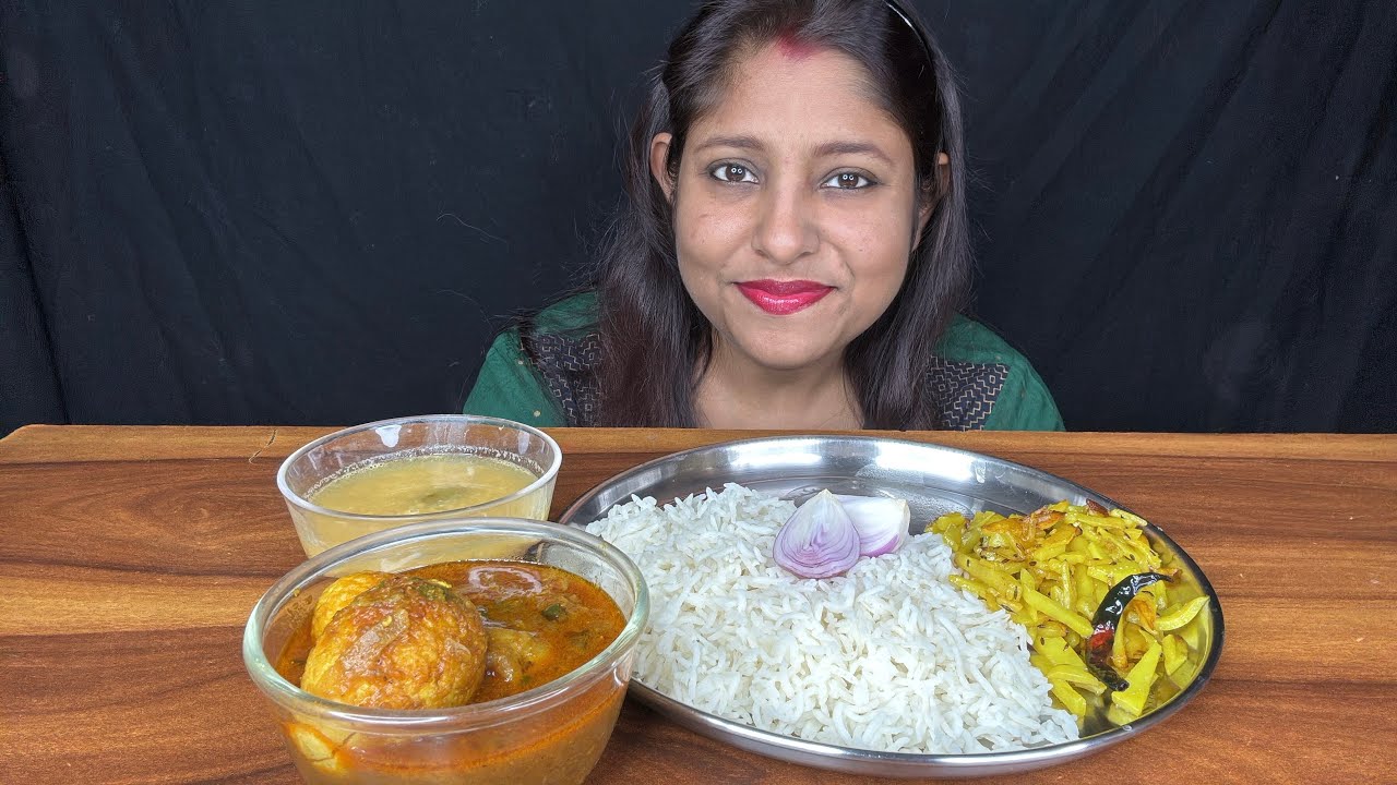 Eating Show - Rice, Musur Dal, Aloo Bhaja, Spicy 🌶️🥵Egg Curry(ঝাল ঝাল হাঁসের ডিমের ঝোল), big bites