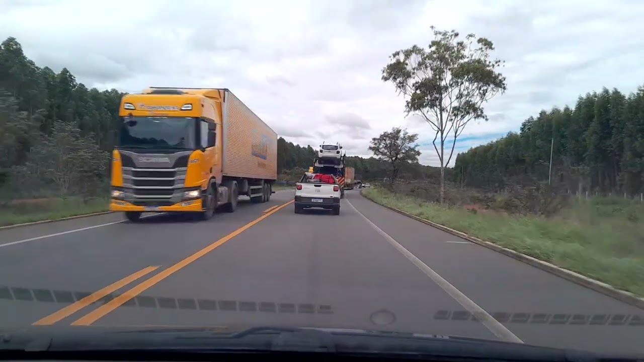 BR 251 sentido São Paulo 