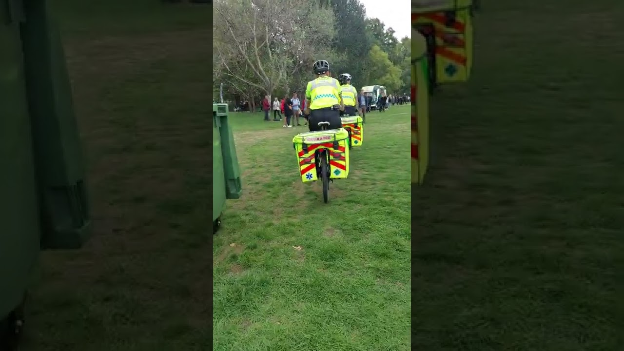 BIKE AMBULANCE OF LONDON ENGLAND 🏴󠁧󠁢󠁥󠁮󠁧󠁿🇬🇧.