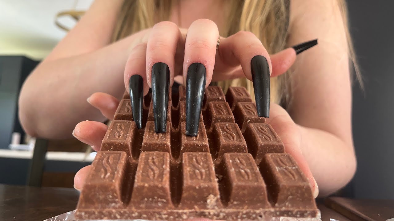 Chocolate Scratching / Tapping ASMR