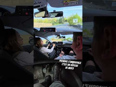 Prendre l’embrayage, tout le temps, c’est un mauvais réflexe #permisdeconduire #apprendreaconduire