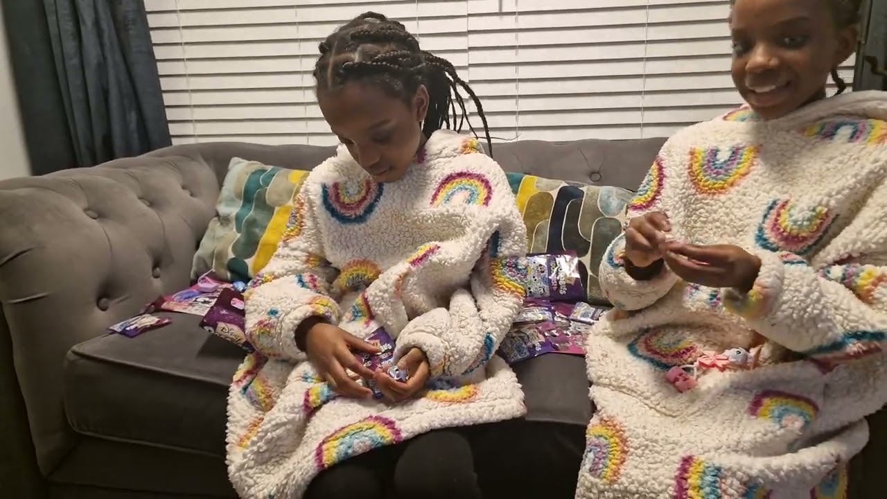 UNBOXING DISNEYS DOORABLES