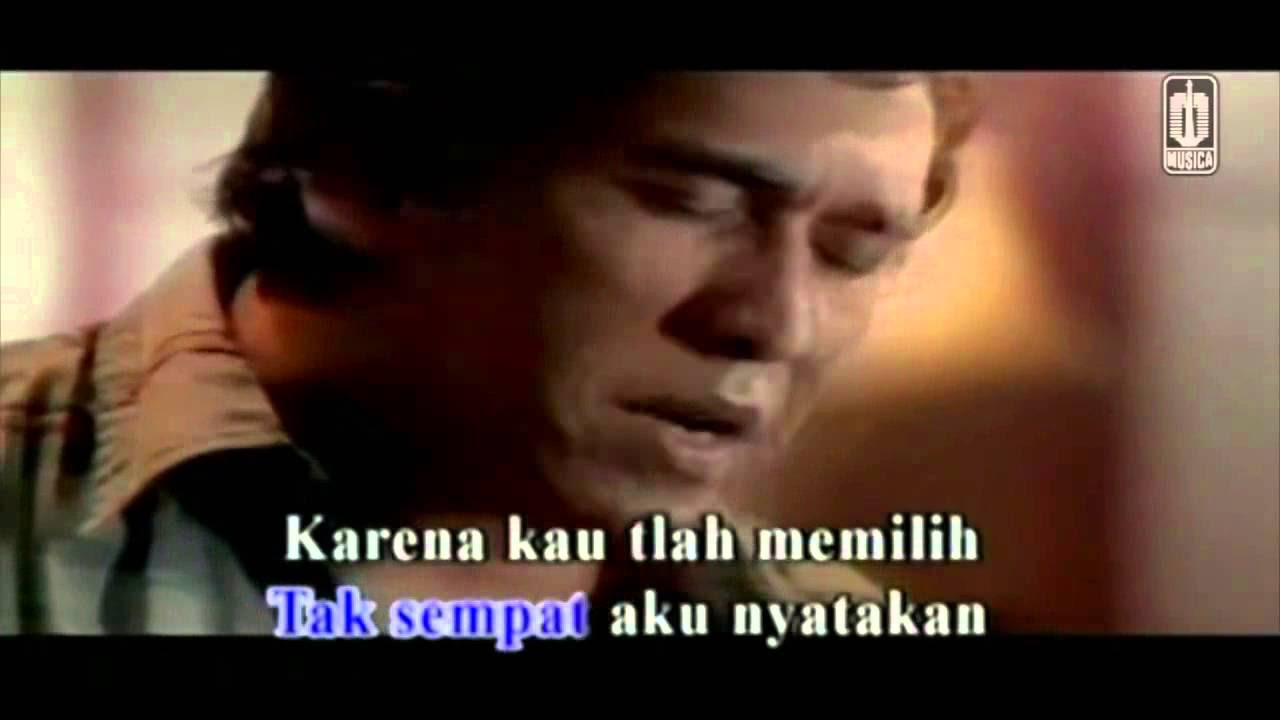 Iwan Fals   IJINKAN AKU MENYAYANGIMU Official Video