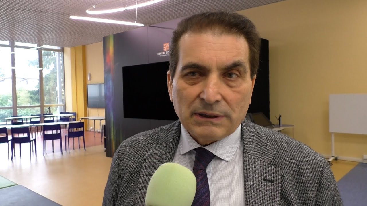 Pugno e svastiche al Ponti, la  parola al Preside