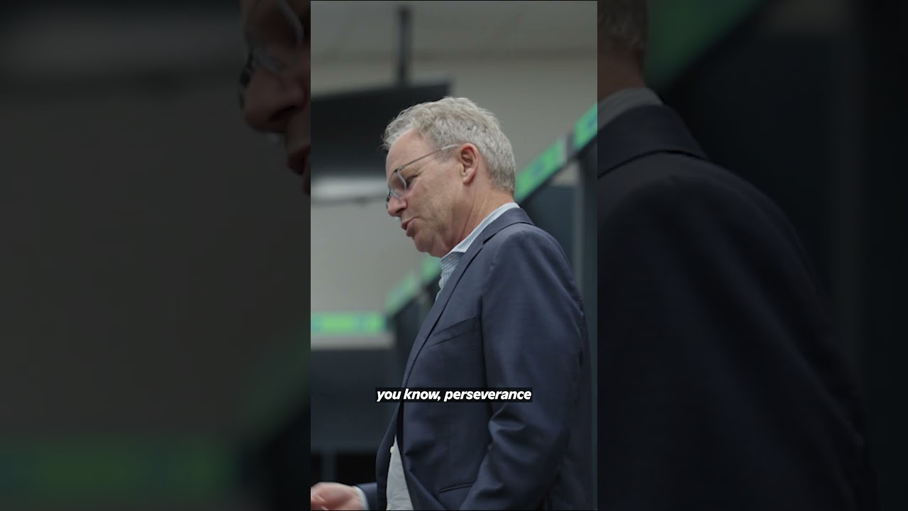 Brian Schmetzer speaks to team following win vs Club Tijuana 