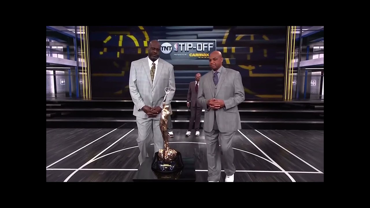 JOEL EMBIID WINS MVP 🏆🔴🔵