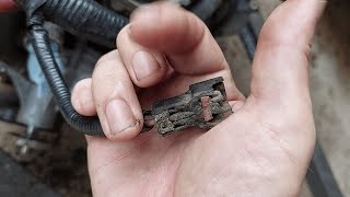 Five Minute Fix 10 - Spout Connector Replacement 1993 Ford F250 or.. how to fix your computer timing