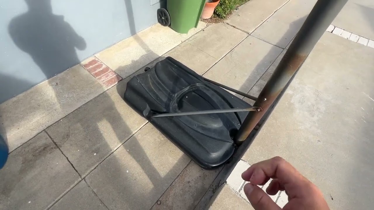 Lifetime 1529 Courtside Height Adjustable Portable Basketball System Review