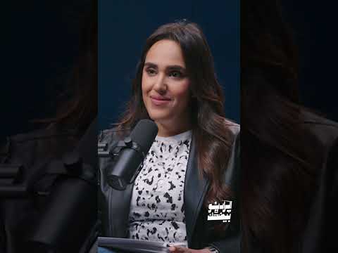 هالة صدقي شايفه ان أحمد غزي هو شبيه محمود ياسين الراديو بيضحك مع فاطمة مصطفى