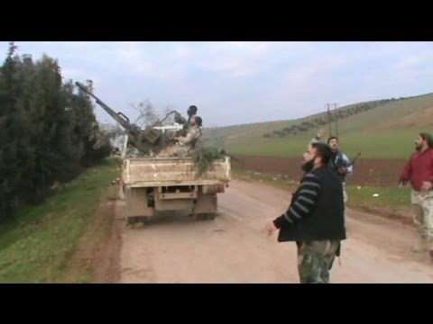 Suriyeli isyancılar savaş uçağı düşürdü
