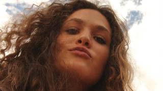 Download Lagu Sharon  - \ MP3