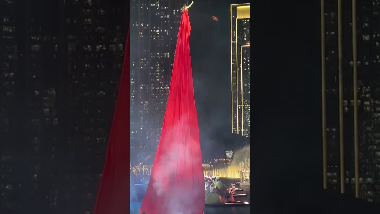 Burj Khalifa light show and synchronized Dubai Fountain 2026 