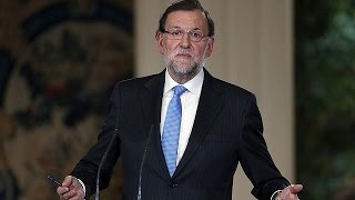 Spain: PM calls December elections, campaigns against secession screenshot 4