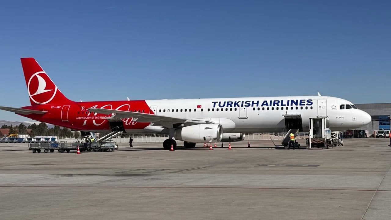 Turkish Airlines 100. Yıl uçağı ve ATR 72 - 600