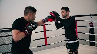 Nyrkkeily Etusuora takasuora kohokoukku