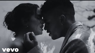 Bad Bunny ft. Rosalía – Mi Persona Favorita (Video Oficial) 