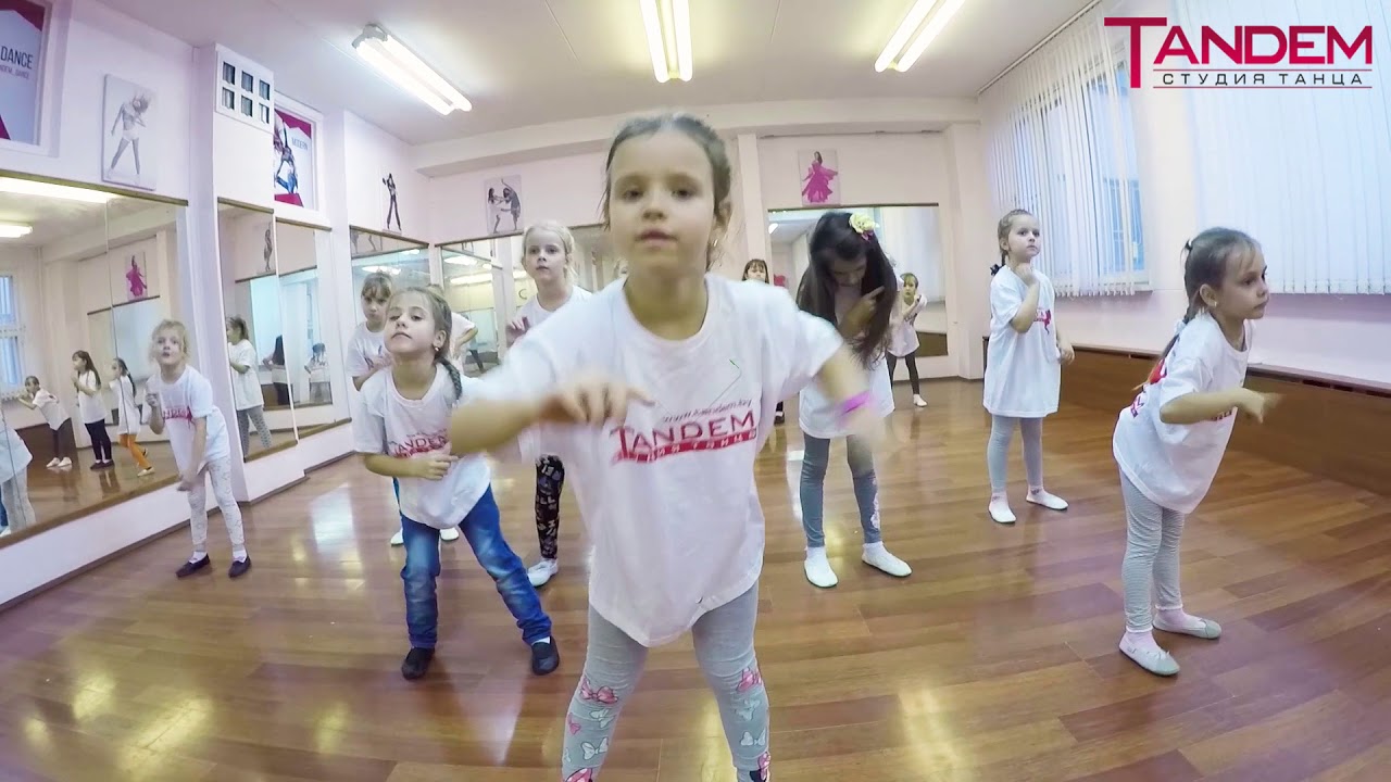 Танец ко дню Мамы (хореография Анастасии Половеня)