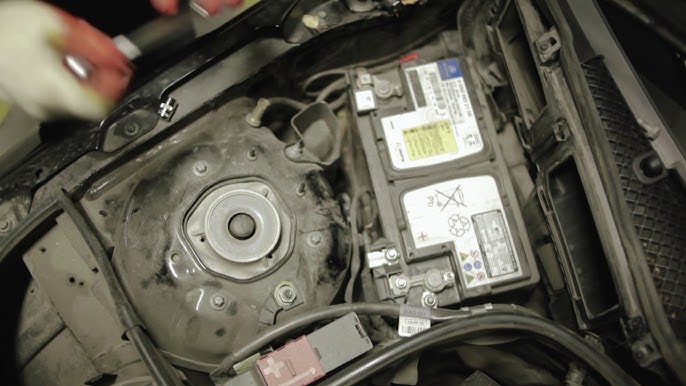 Mercedes W212, W211 Backup Battery Fault / Replacing a Second Battery on Mercedes  W212 