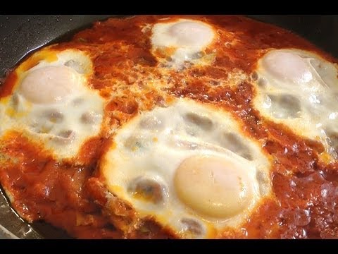Wideo: Jajka W Sosie Pomidorowym