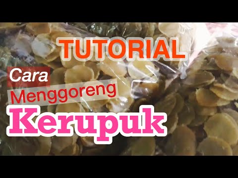 Cara menggoreng kerupuk rambak Jari. 