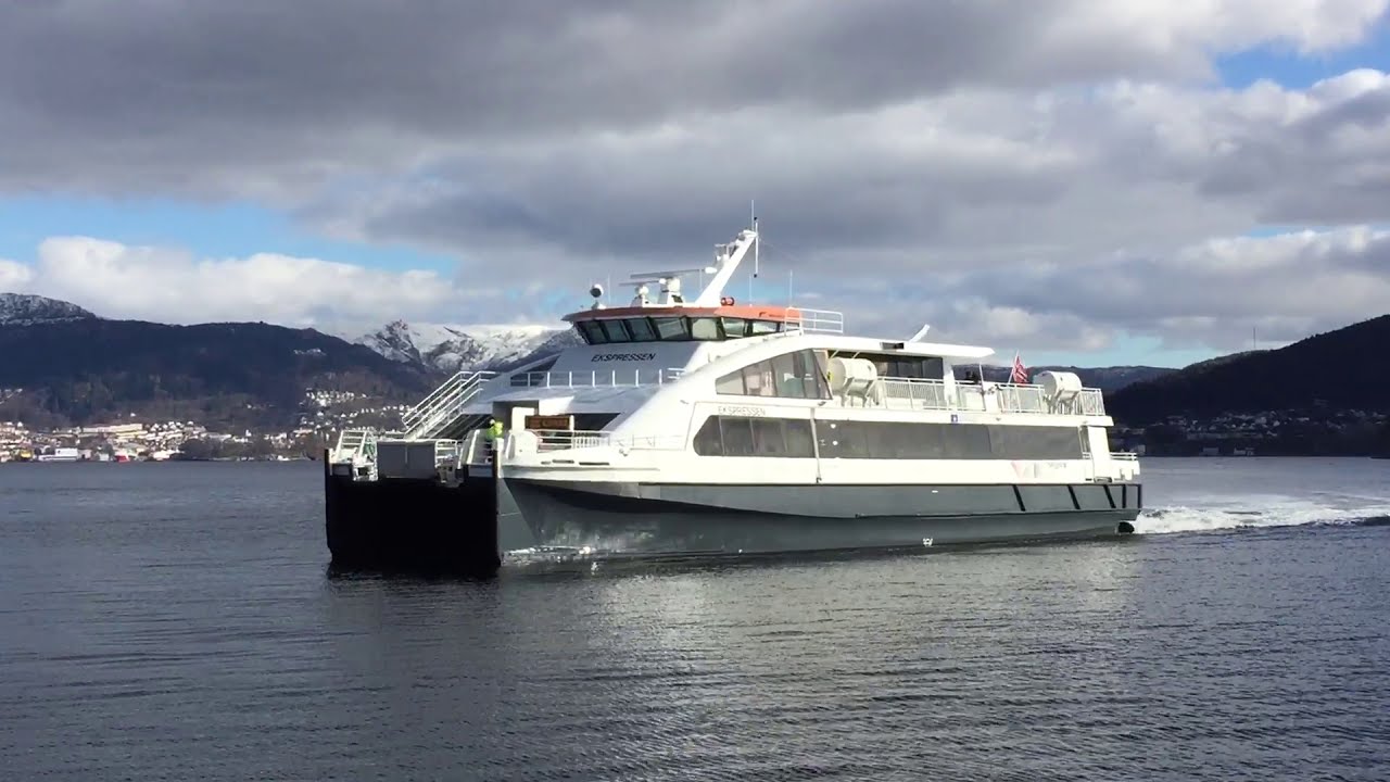 Fast ferry from Bergen to Askøy (Norway)