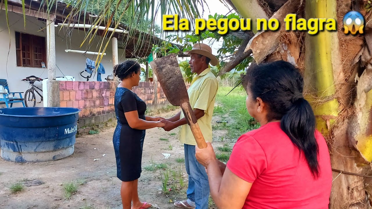 MULHER CHEGA DE VIAGEM e DESCOBRE QUE SEU MARIDO TEM UM CASO COM SUA FAXINEIRA 💔😱/ veja a reação 