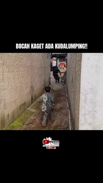Bocah Kaget Disamperin Kuda Lumping