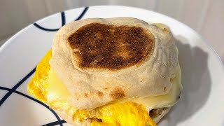 Breakfast sandwich