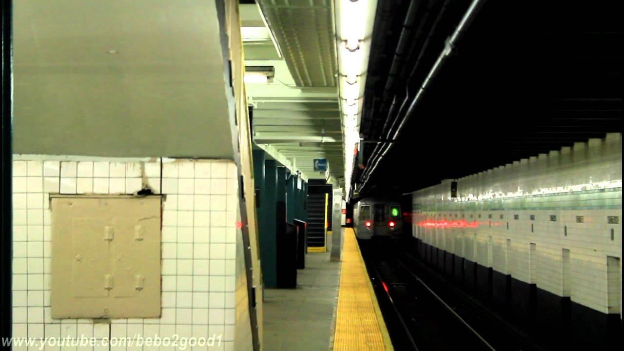 IND Subway Church Avenue & Court Sq. Bound R68A (G) train at Bedford