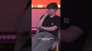 Enter the Chat with Jenna with the Pink