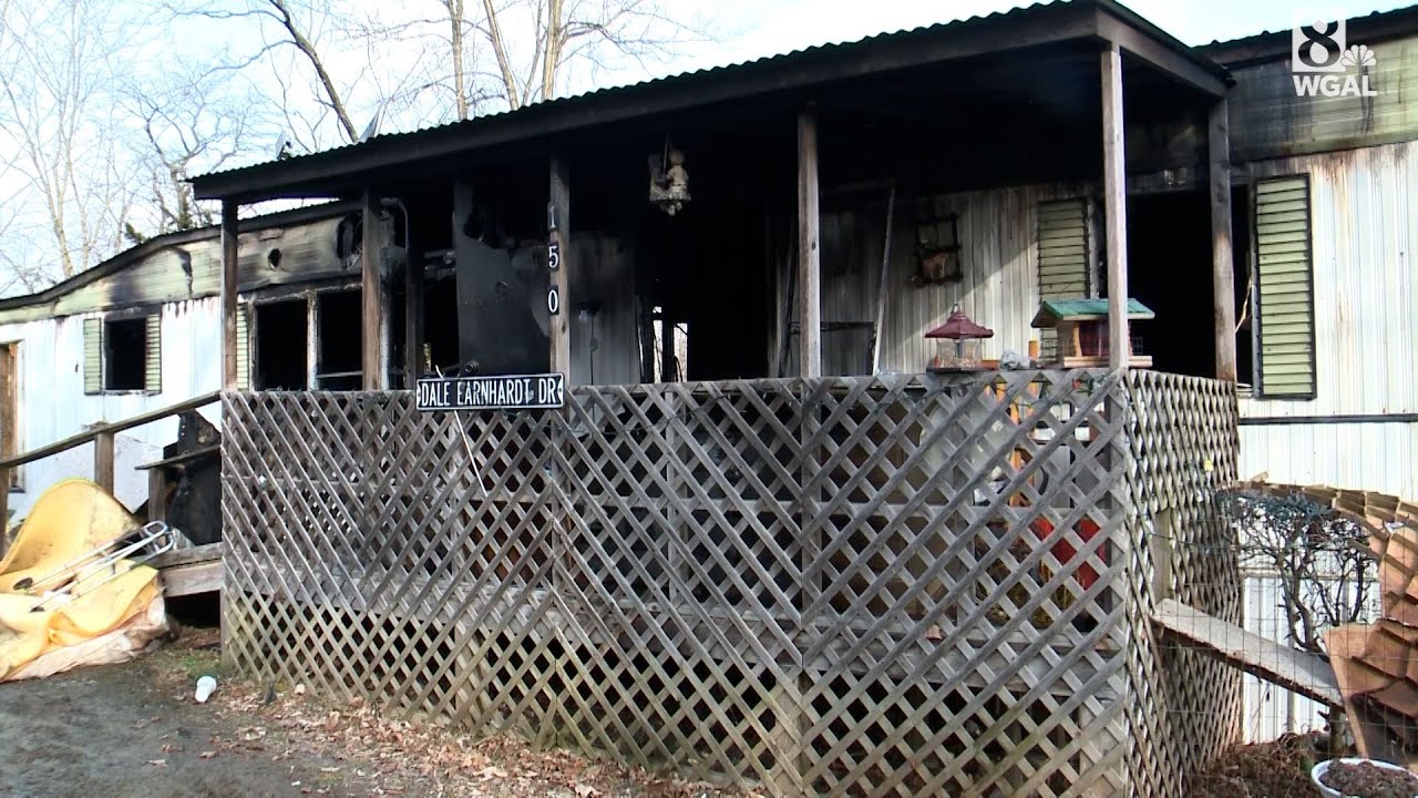 Scene of mobile home fire in York County - YouTube