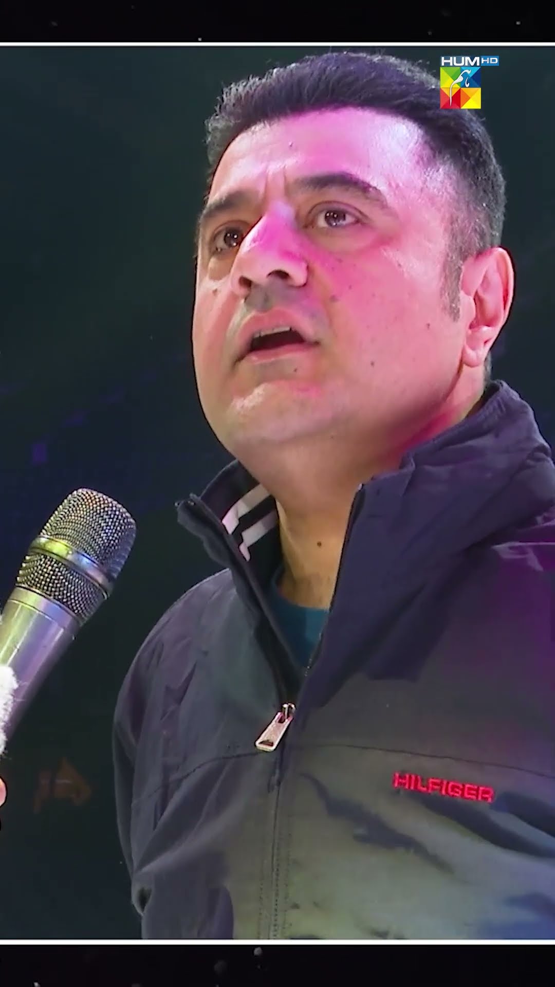 The Host Ahmed Ali Butt - 9th Hum Awards #ahmedalibutt #humtv #humawards #shortsfeed #shorts