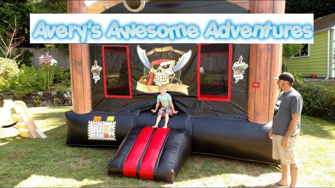 Эйвери день рождения упругий дом приключения!