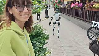 видео: 3. У нас выдался день роботов в Москве. картинка: 3. У нас выдался день роботов в Москве.