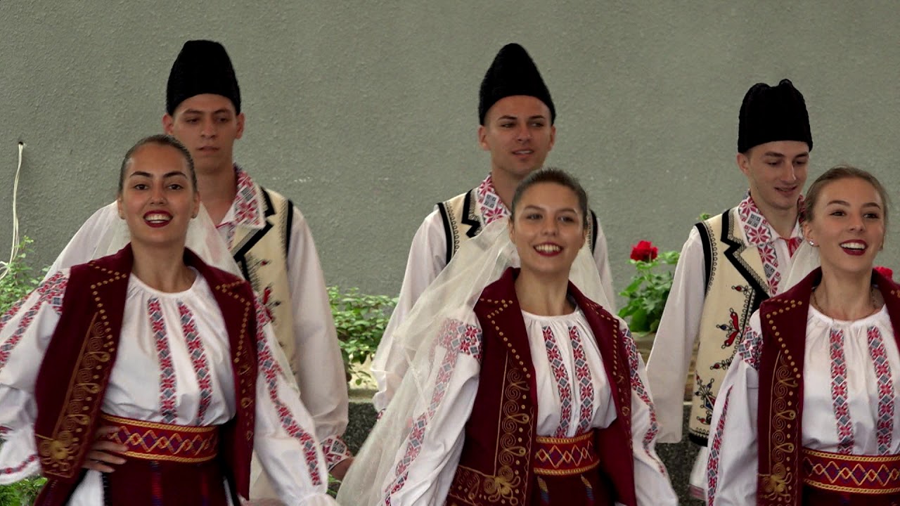 Ansamblul Bucur - Tocul