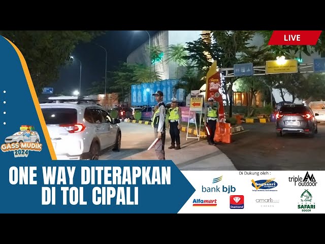 One Way di Tol Cipali, Pengendara yang Menuju Tol Cisumdawu Harus Lewati Jalur Arteri | GASS MUDIK class=