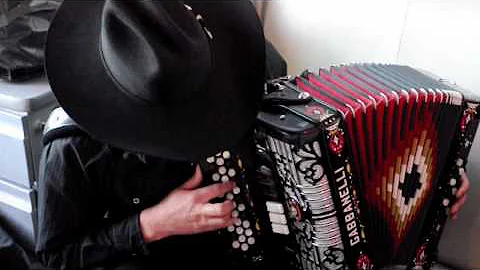 Juan Tellez de Tradicin del Norte interpretando "C...