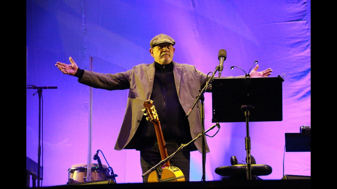 Tarjeta Tropera 2025-2026 : Recuerdo de algún concierto de Silvio Rodríguez