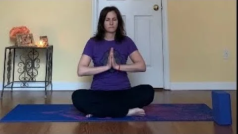 Gentle Yoga With Kelly Loiodice - 1