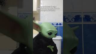 Baby Yoda Üç Tabak Kuru Fasulye Yiyor Baby Yoda 