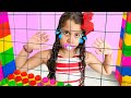 SARAH BRINCA e aprende a COMPARTILHAR OS BRINQUEDOS