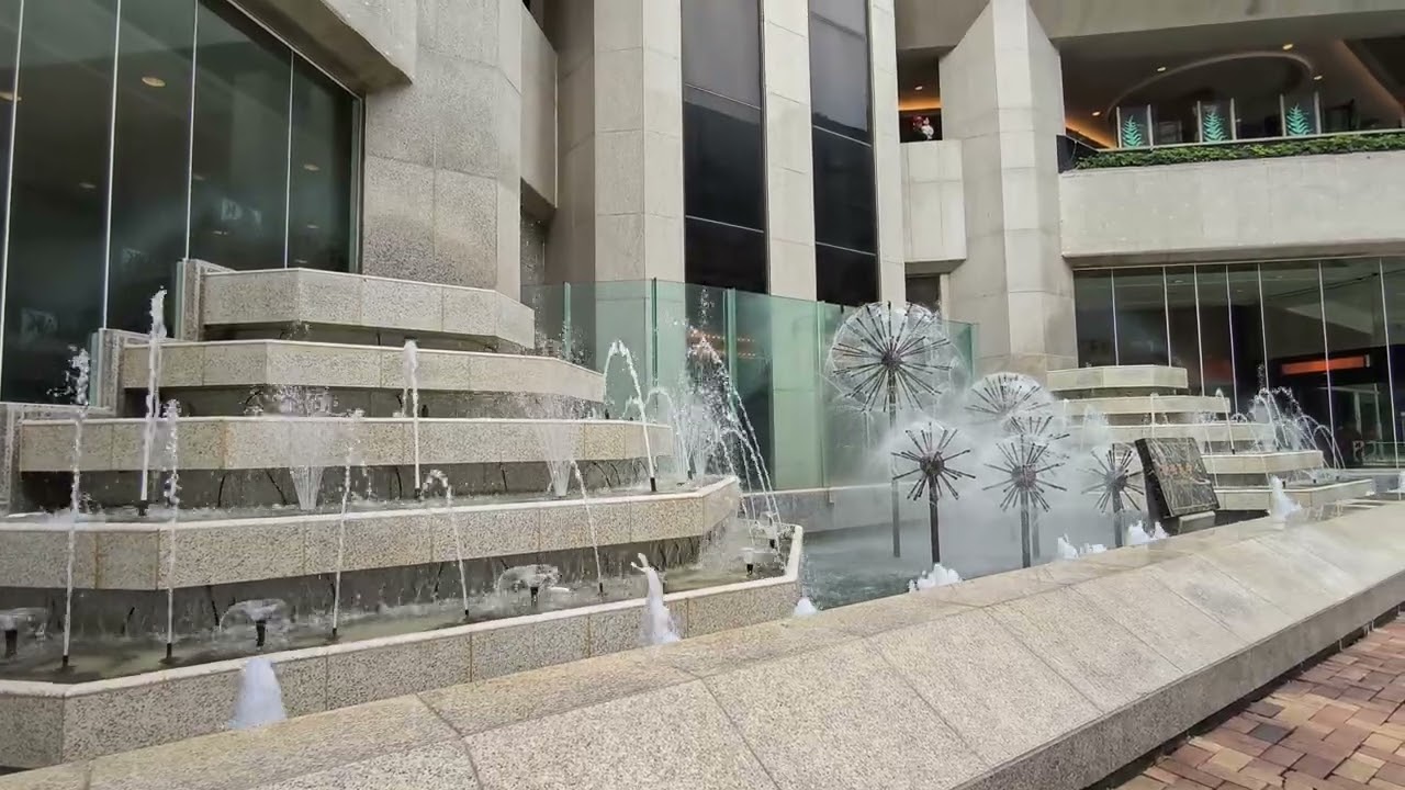 Wan Chai San Hung Kai Centre fountain(Ground view)