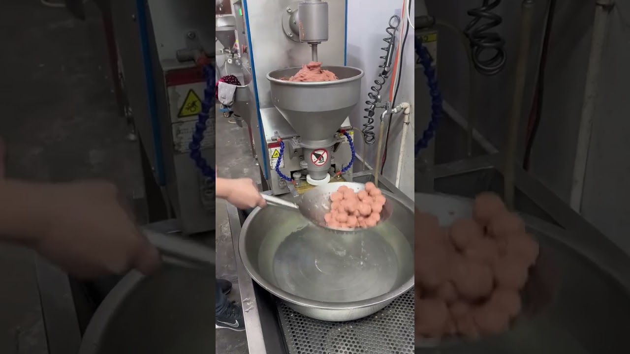 Meatball forming machine 