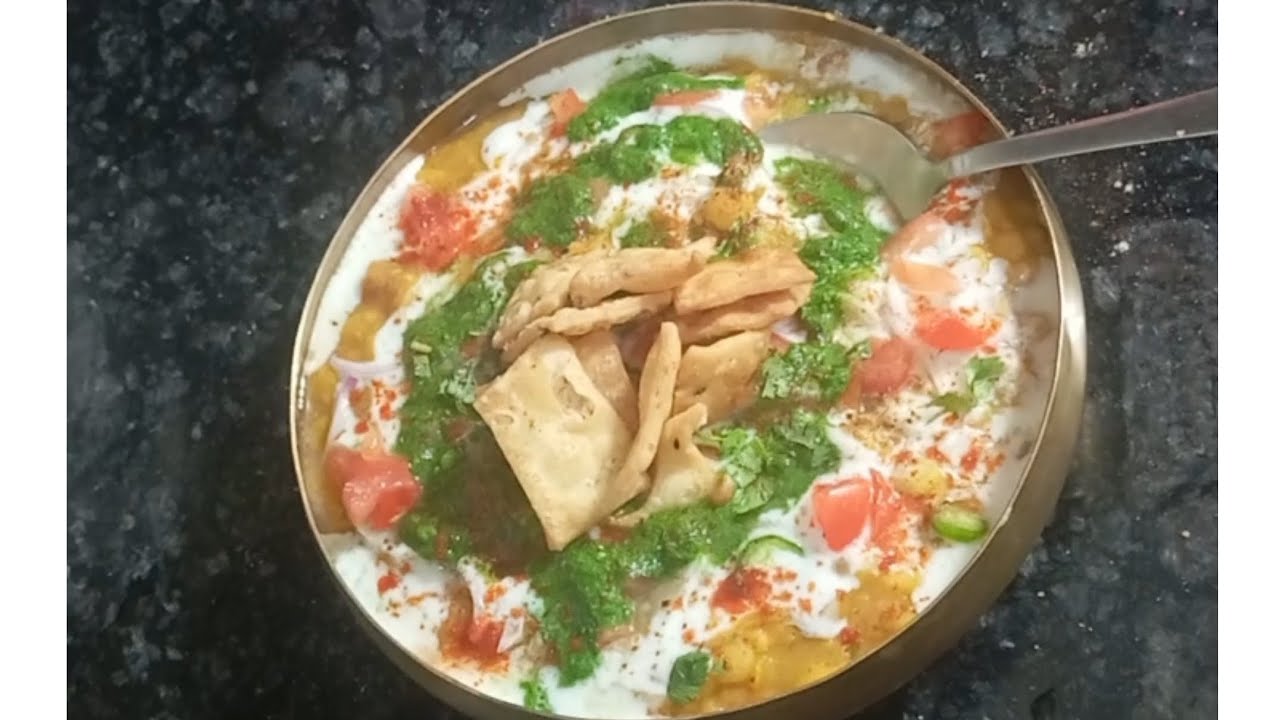 😋#holispecial #holifestival #chatpapdi #ekadam naye tarike se banaye Holi special chhole papdi chat👌