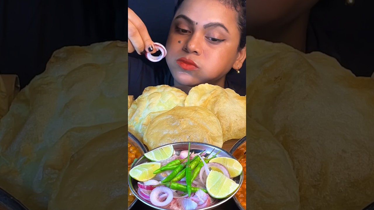 Eating Puri With Spicy Chole Bhature 🔥 