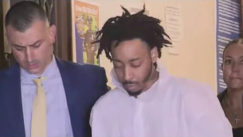 Queens Shooting Suspect Walked Out of NYPD Precinct