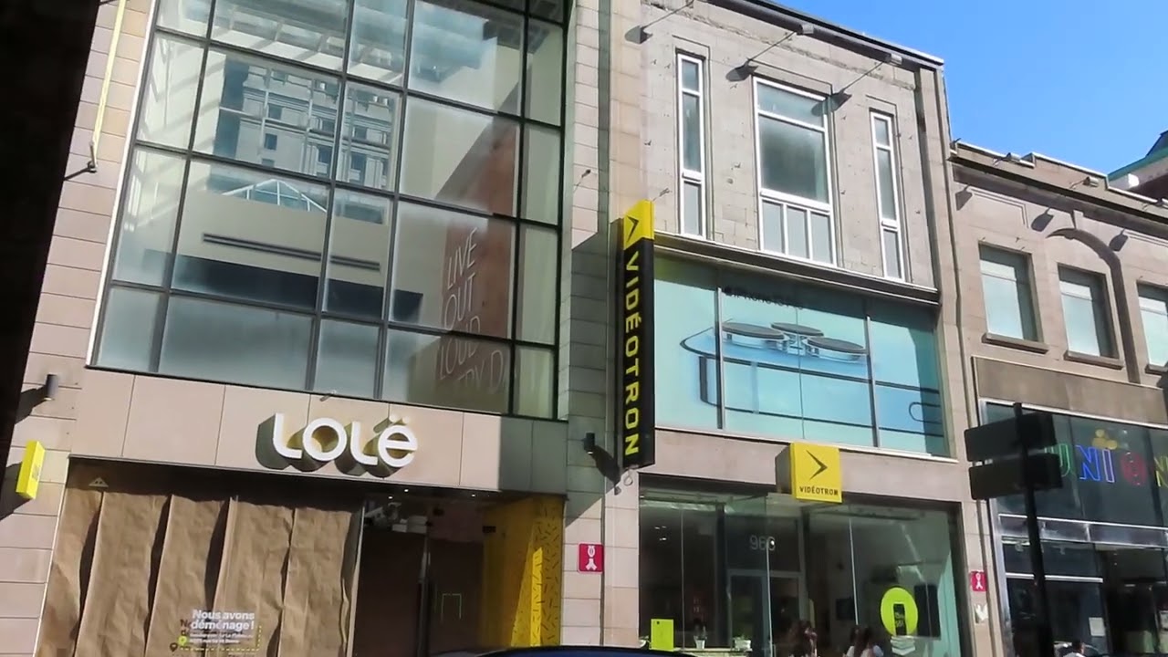 Montréal, rue Sainte-Catherine près de Mansfield #1 / Sainte-Catherine Street near Mansfield #1