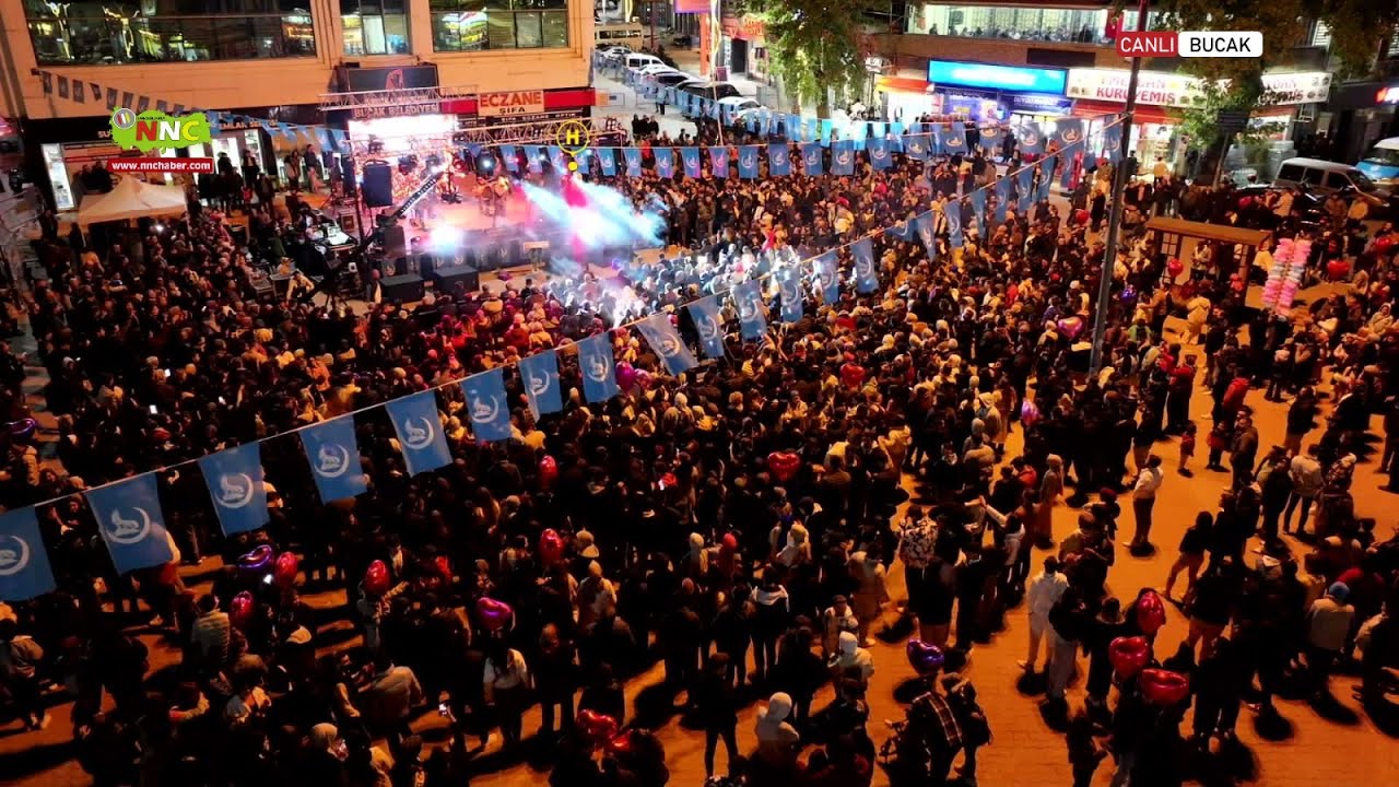 Bucak'ta Ali Kınık ve Ahmet Öngel Konseri